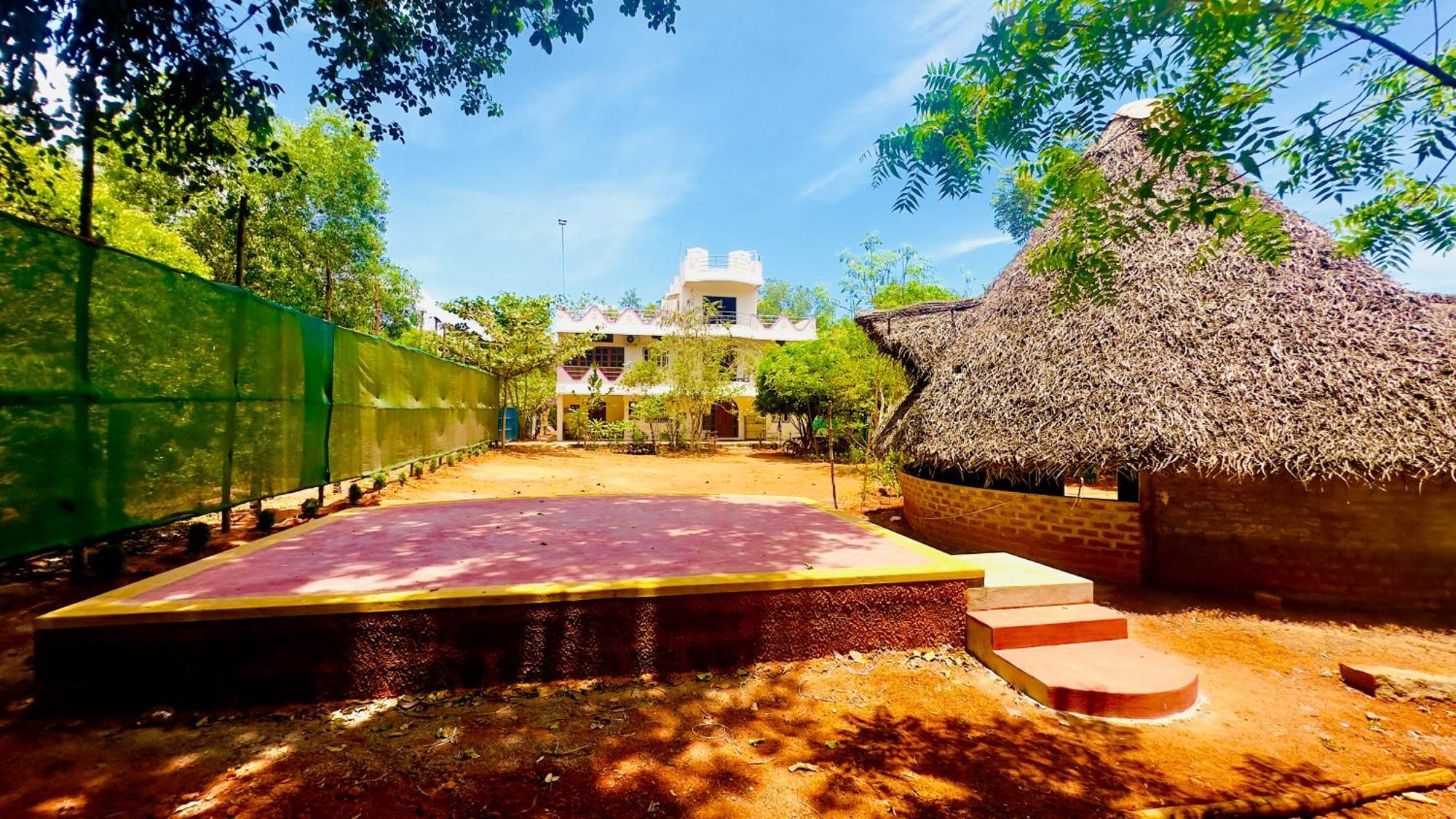 Lotus Garden Guest House Ауровиль Экстерьер фото
